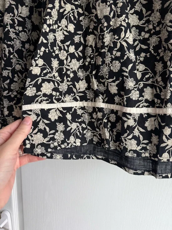 Old Navy Black and White Floral Peasant Blouse with Tassel Tie - Picture 4 of 7